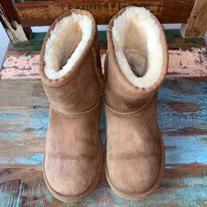 Girl’s UGG Boots